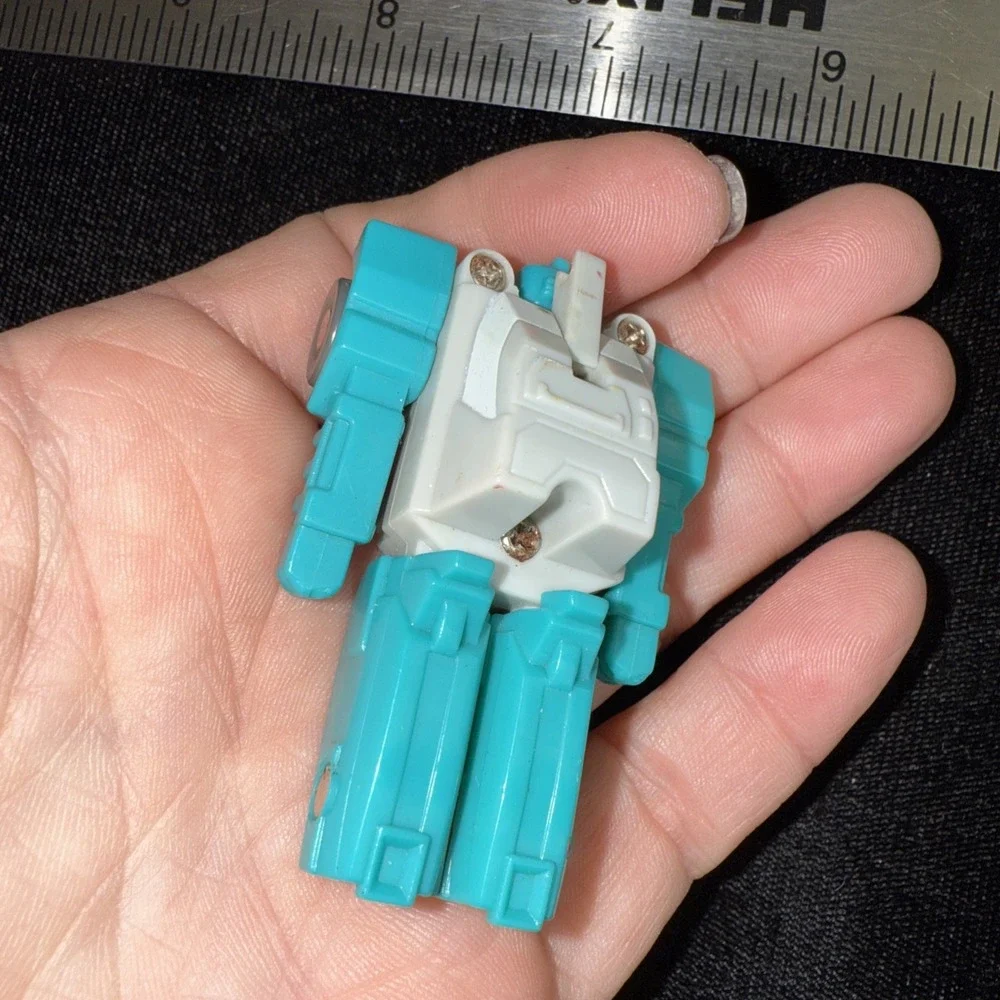 G1 TRANSFORMER PRETENDER LONGTOOTH‎ ROBOT LOT # 1 INCOMPLETE 